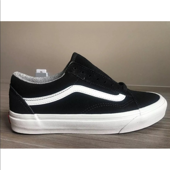 Vans Women’s Old Skool Varsity Suede Skate Shoes - Picture 3 of 8